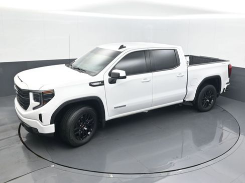 Used 2024 GMC Sierra 1500 Elevation image 39