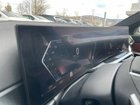 Used 2023 BMW 330i xDrive Sedan w/ Premium Package image 17