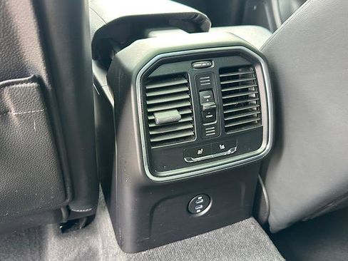 Used 2020 Porsche Macan AWD/4WD image 20