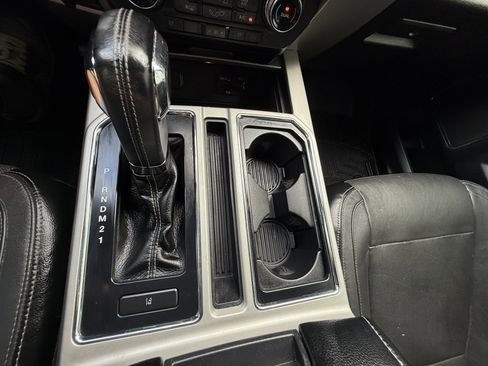 Used 2015 Ford F150 Lariat w/ Equipment Group 502A Luxury image 32