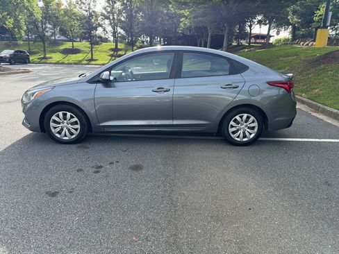 Used 2019 Hyundai Accent SE FWD image 8