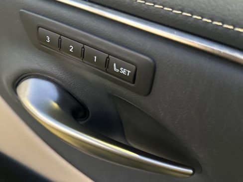 Used 2019 Lexus ES 350 image 8