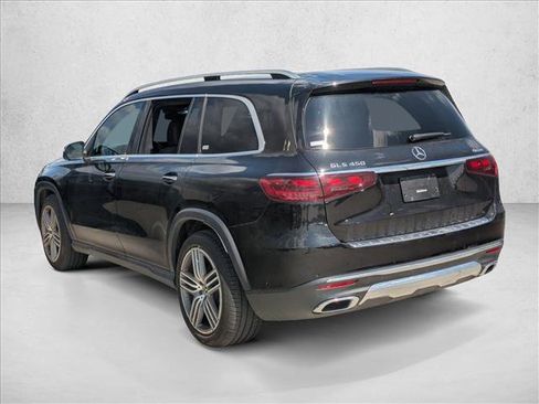 Used 2025 Mercedes-Benz GLS 450 4MATIC image 7