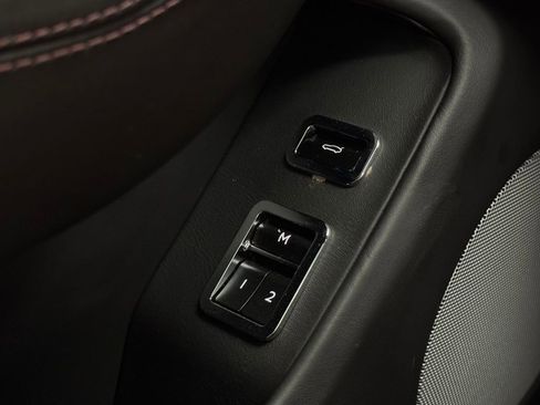 Used 2020 Bentley Flying Spur W12 image 10