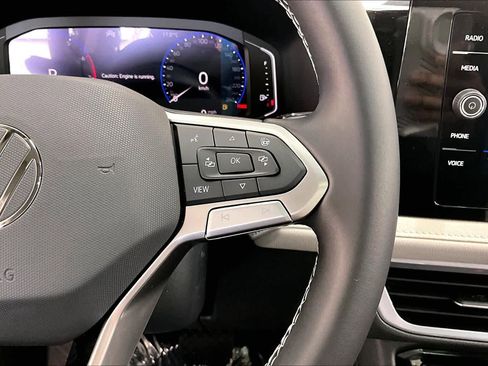 New 2026 Volkswagen Taos SEL image 18