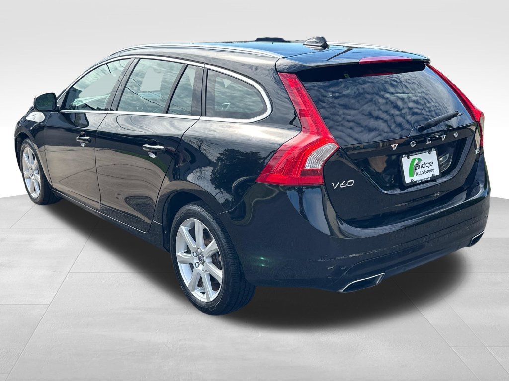Used 2017 Volvo V60 T5 Premier FWD image 6