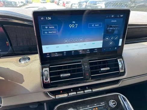 Used 2022 Lincoln Navigator Reserve AWD/4WD image 28