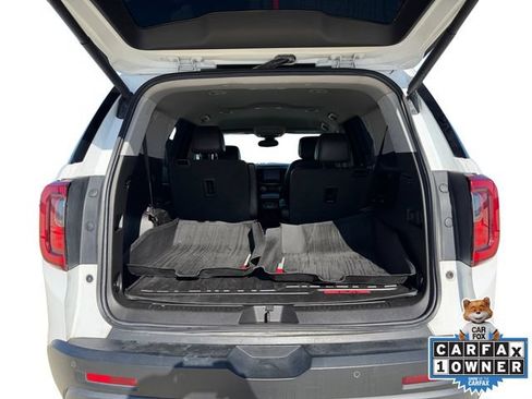 Used 2022 GMC Acadia AT4 w/ Technology Package AWD/4WD image 18