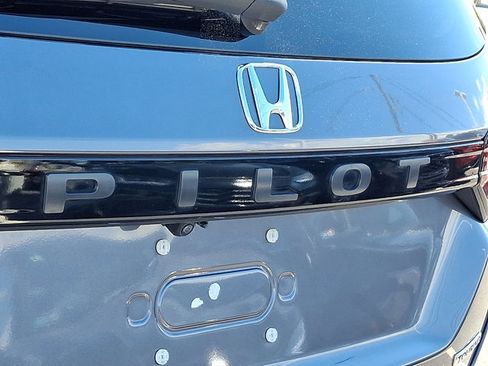 Certified 2025 Honda Pilot Touring image 33