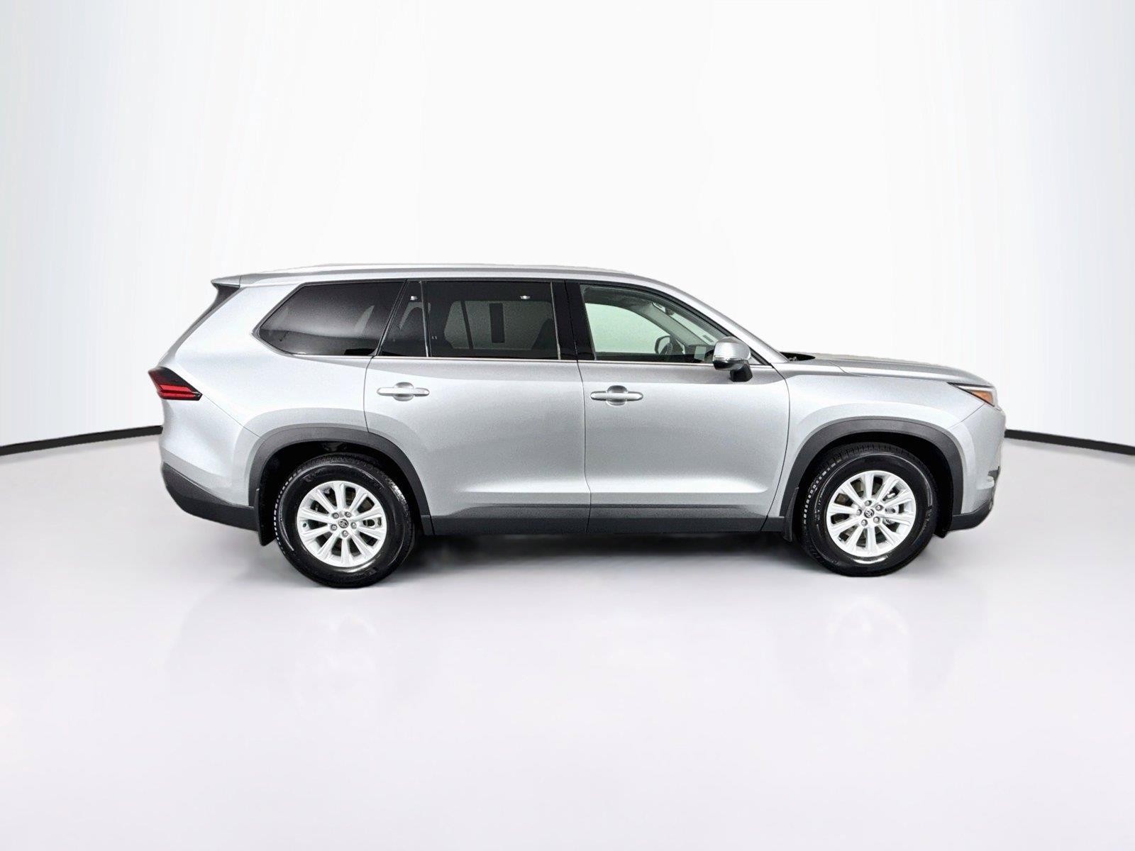 Certified 2026 Toyota Grand Highlander FWD image 11
