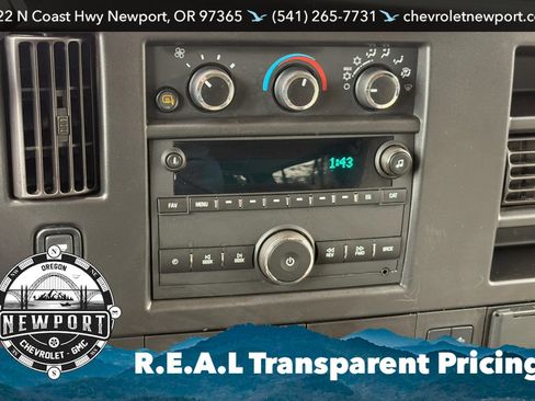 Used 2024 Chevrolet Express 3500 LT w/ LT Preferred Equipment Group RWD image 21