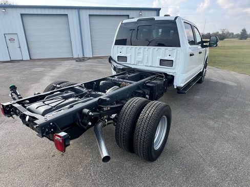 New 2026 Ford F350 XL w/ XL Chrome Package image 5