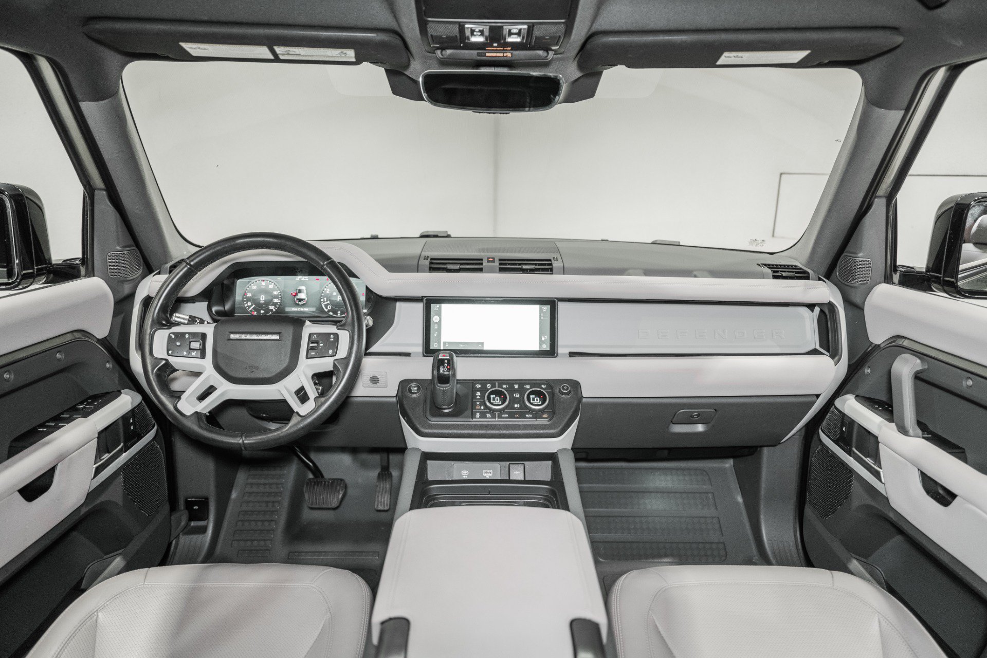 Used 2022 Land Rover Defender 110 SE AWD/4WD image 29