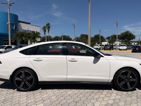 Used 2026 Honda Accord SE image 14