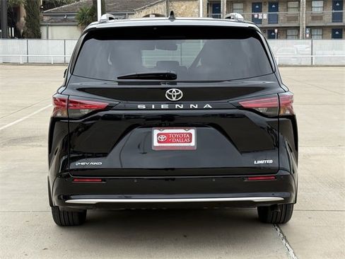 New 2026 Toyota Sienna Limited image 5