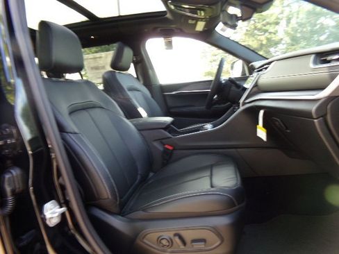 Used 2024 Jeep Grand Cherokee Limited 4xe image 32