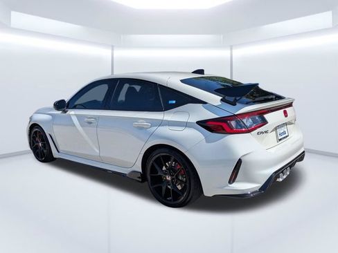 Used 2025 Honda Civic Type R image 6