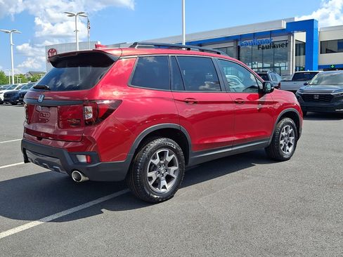Certified 2023 Honda Passport TrailSport image 7