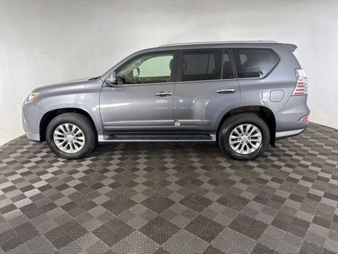 Used 2015 Lexus GX 460 w/ Premium Package AWD/4WD image 8