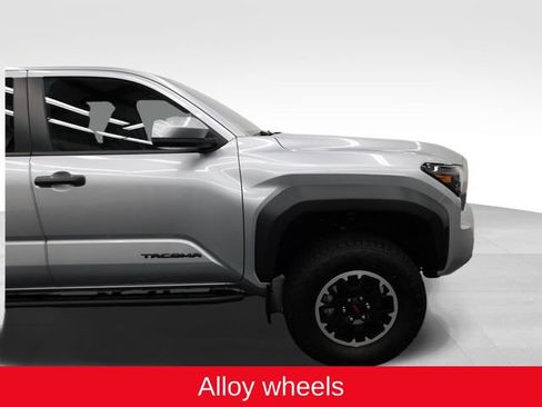 Used 2024 Toyota Tacoma TRD Off-Road image 13