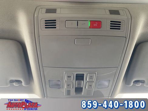 Used 2025 Volkswagen Jetta SE image 27