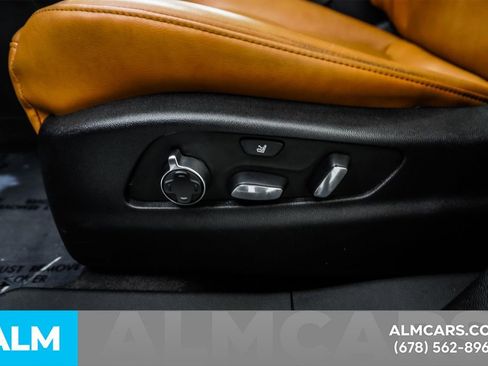 Used 2024 Cadillac XT4 Sport image 33