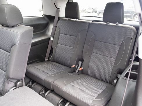 Used 2022 GMC Acadia SLE image 20