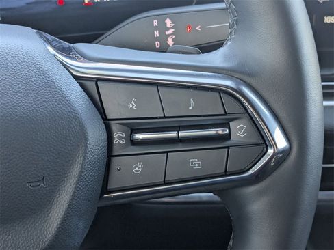 Used 2025 Chevrolet Equinox LT image 23