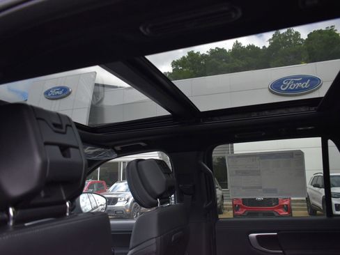 New 2026 Ford Expedition Max Platinum AWD/4WD image 26