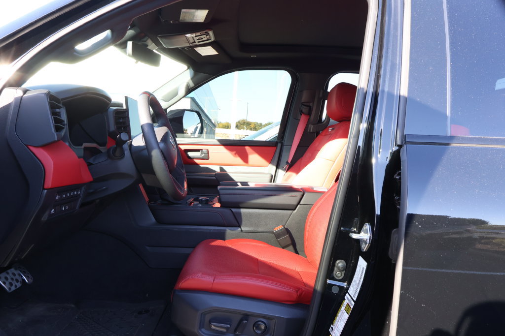 Used 2025 Toyota Tundra TRD Pro AWD/4WD image 9