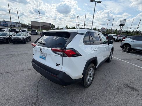 Used 2020 Toyota RAV4 XLE w/ Convenience Package image 5