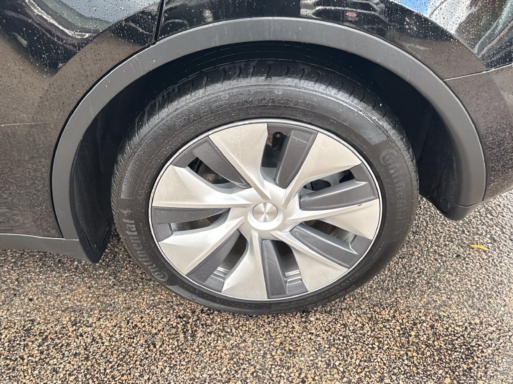 Used 2023 Tesla Model Y Long Range AWD/4WD image 42