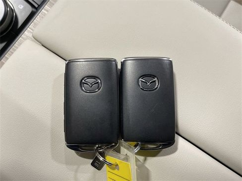 New 2026 MAZDA CX-90 Plug-In Hybrid w/ Premium Plus image 34