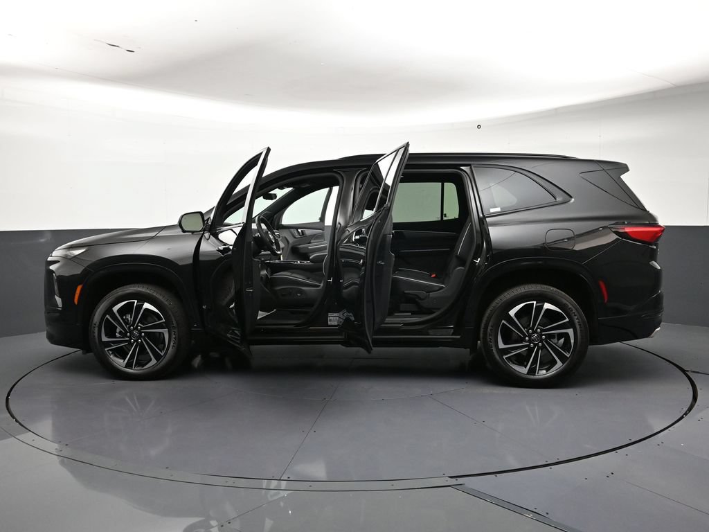 Used 2026 Buick Enclave Sport Touring w/ Power Package AWD/4WD image 34