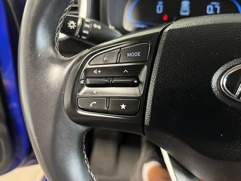 Used 2025 Hyundai Venue SEL FWD image 25