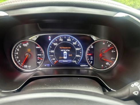 Used 2024 Chevrolet Blazer RS w/ Enhanced Convenience Package FWD image 30
