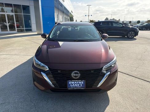 Used 2024 Nissan Sentra SV FWD image 9
