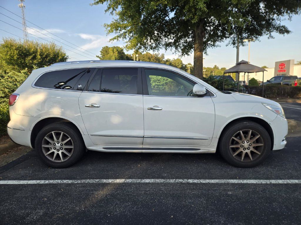 Used 2016 Buick Enclave Leather FWD image 2