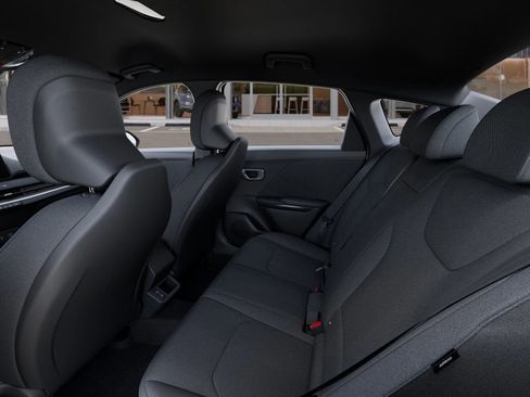 New 2026 Kia K4 LXS image 18