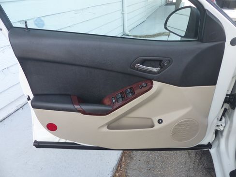 Used 2007 Pontiac G6 GT w/ Premium Package image 17