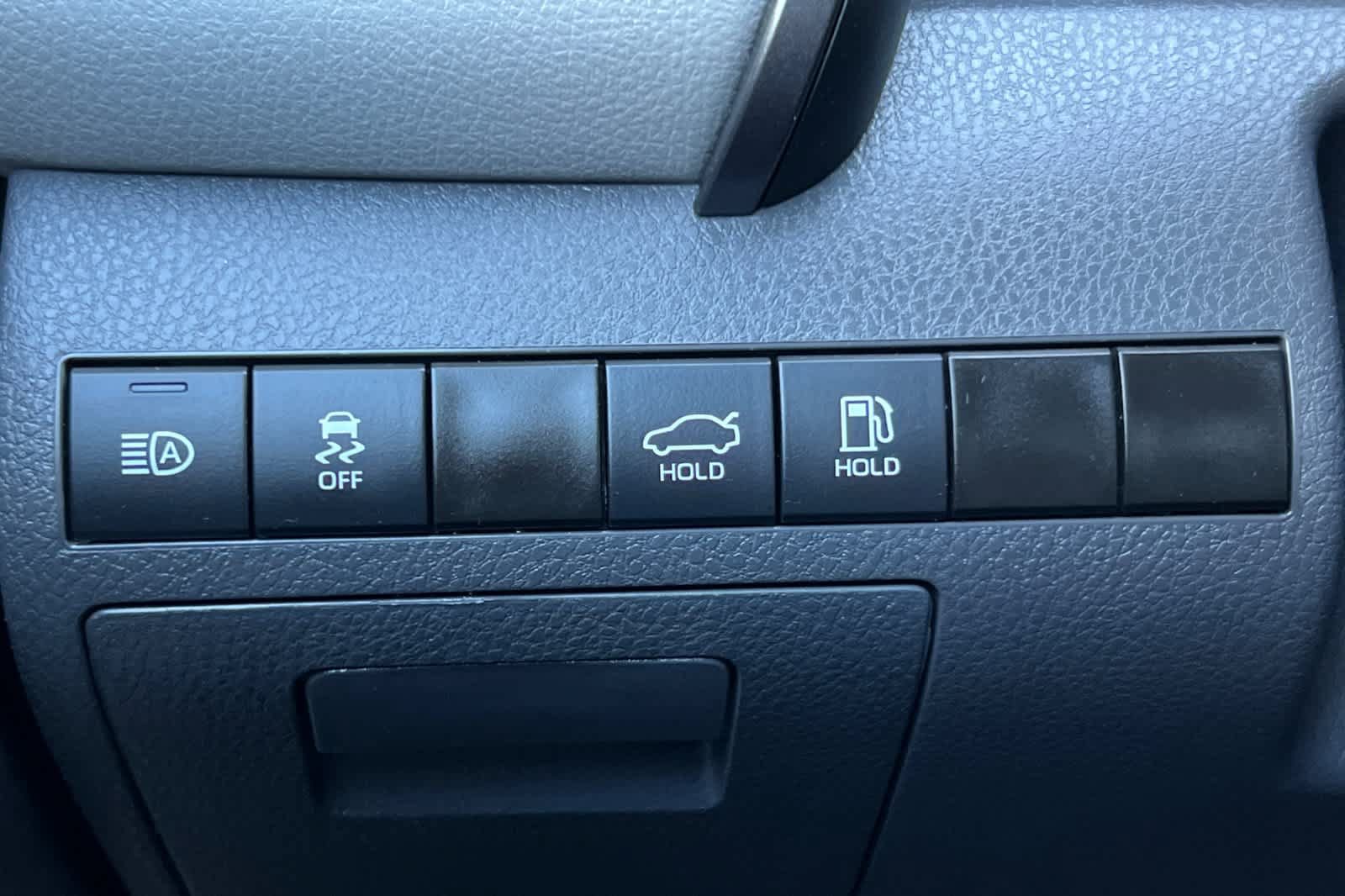 Certified 2023 Toyota Camry LE FWD image 28