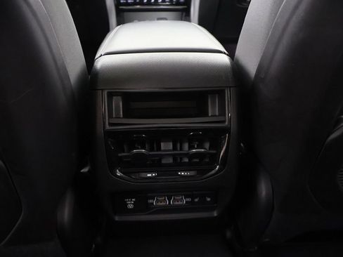 Used 2022 Jeep Grand Cherokee Limited AWD/4WD image 59