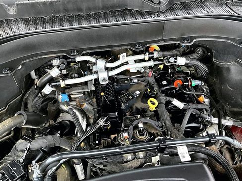 Used 2023 Ford Explorer XLT w/ Equipment Group 202A image 35