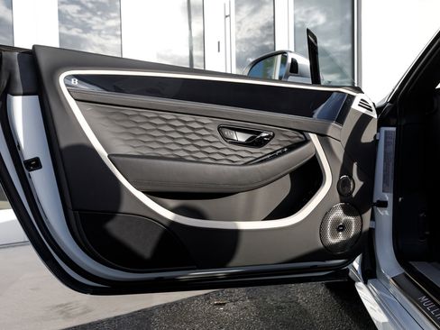 New 2025 Bentley Continental GT Speed image 25