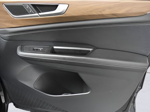 Used 2024 Volkswagen Atlas SE image 14