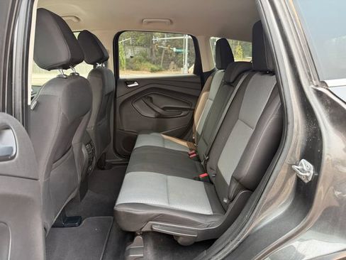Used 2017 Ford Escape SE AWD/4WD image 10