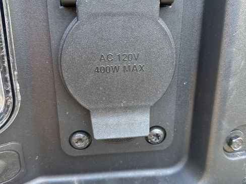 Used 2024 Ford Maverick Lariat image 24