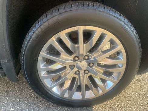 Used 2019 GMC Sierra 1500 Denali w/ Denali Ultimate Package image 18