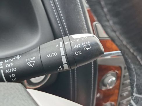 Used 2015 INFINITI QX80 4WD w/ Deluxe Technology Package image 27