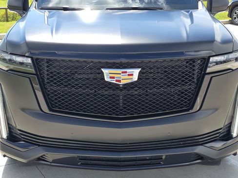 Certified 2024 Cadillac Escalade ESV Sport Platinum RWD image 8
